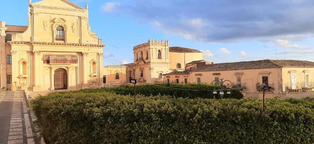 La Casa In Piazza Villa Noto Eksteriør bilde