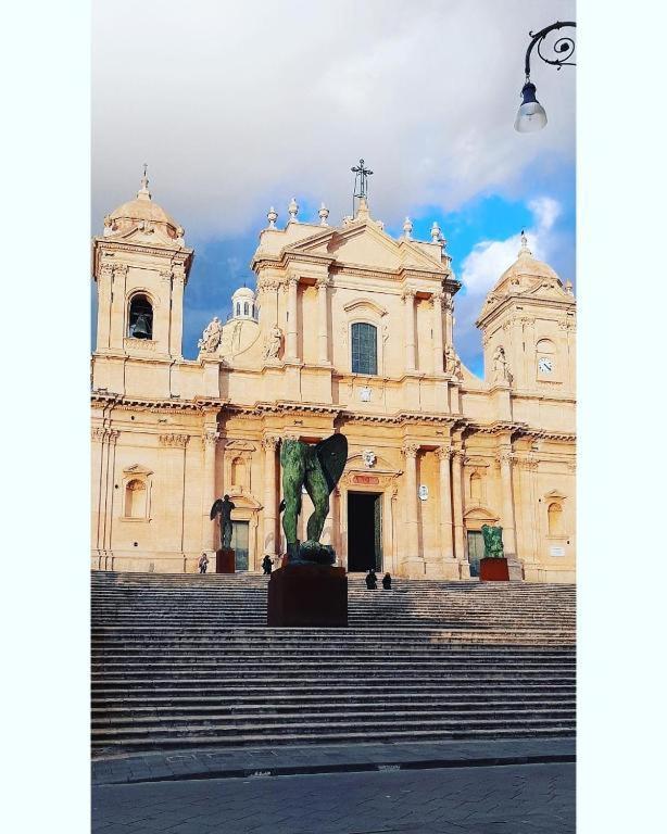 La Casa In Piazza Villa Noto Eksteriør bilde