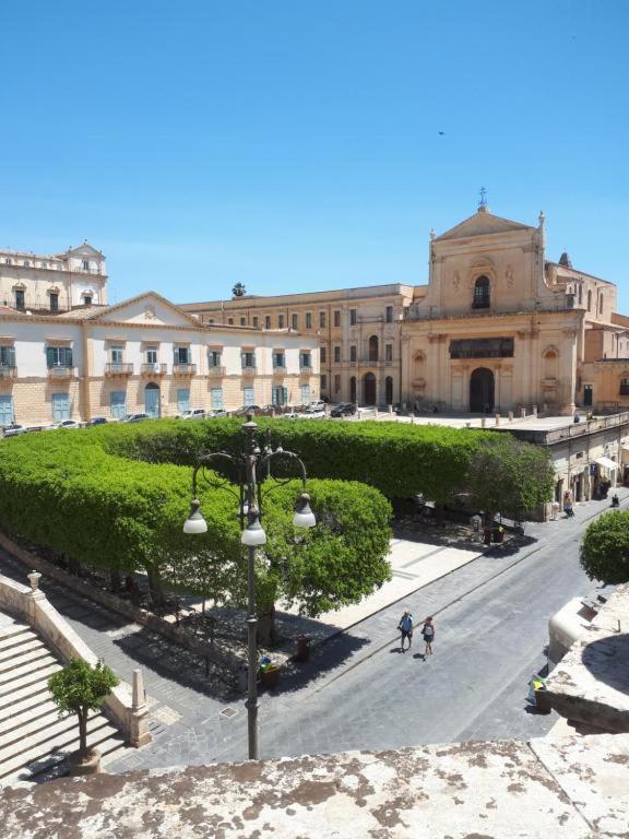 La Casa In Piazza Villa Noto Eksteriør bilde